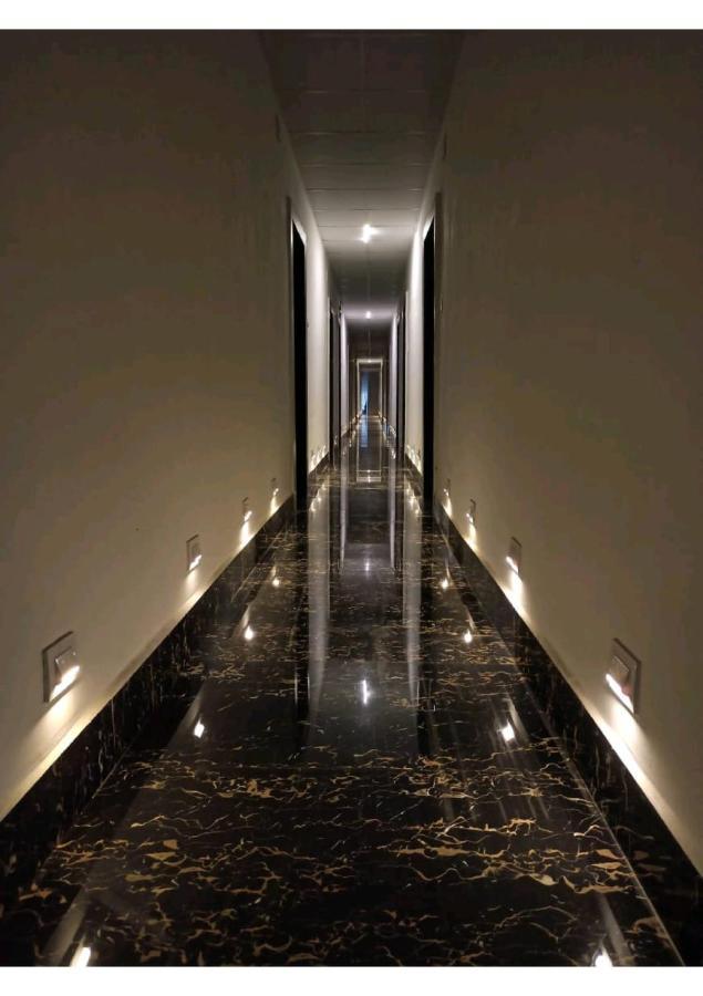 Gods County Hotels & Resorts Tarapith Exteriör bild