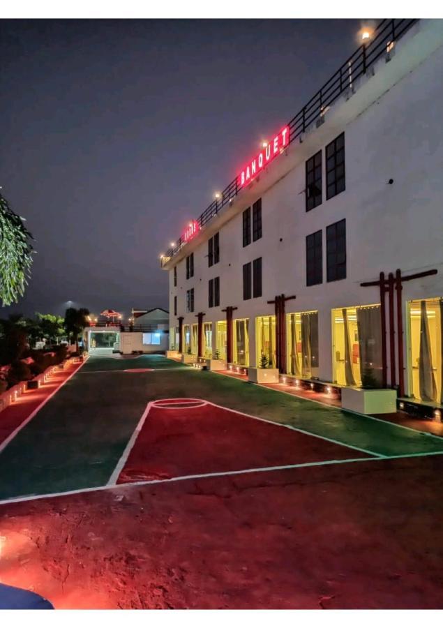 Gods County Hotels & Resorts Tarapith Exteriör bild