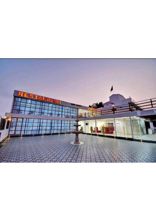 Gods County Hotels & Resorts Tarapith Exteriör bild