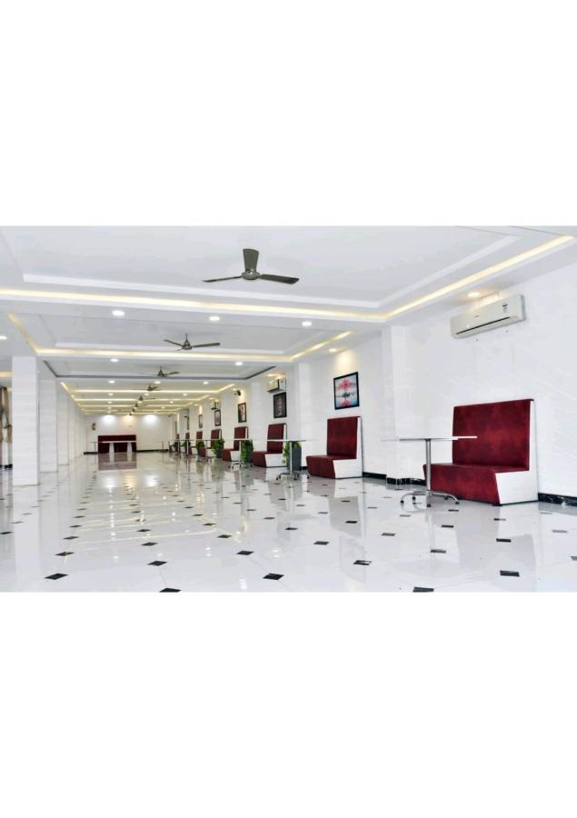 Gods County Hotels & Resorts Tarapith Exteriör bild