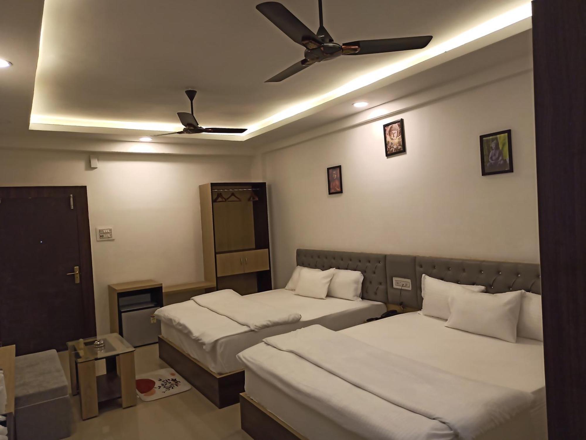 Gods County Hotels & Resorts Tarapith Exteriör bild