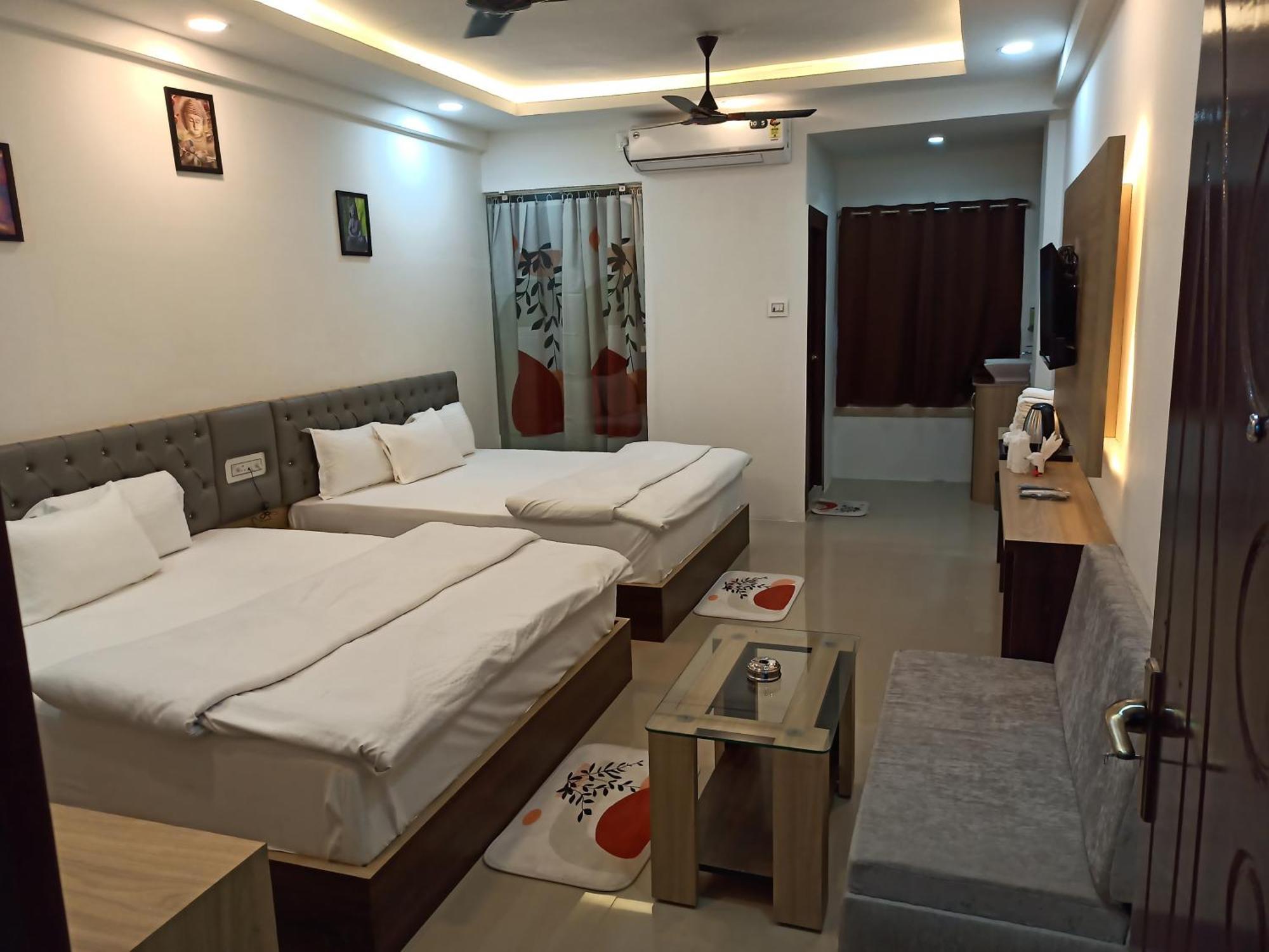 Gods County Hotels & Resorts Tarapith Exteriör bild