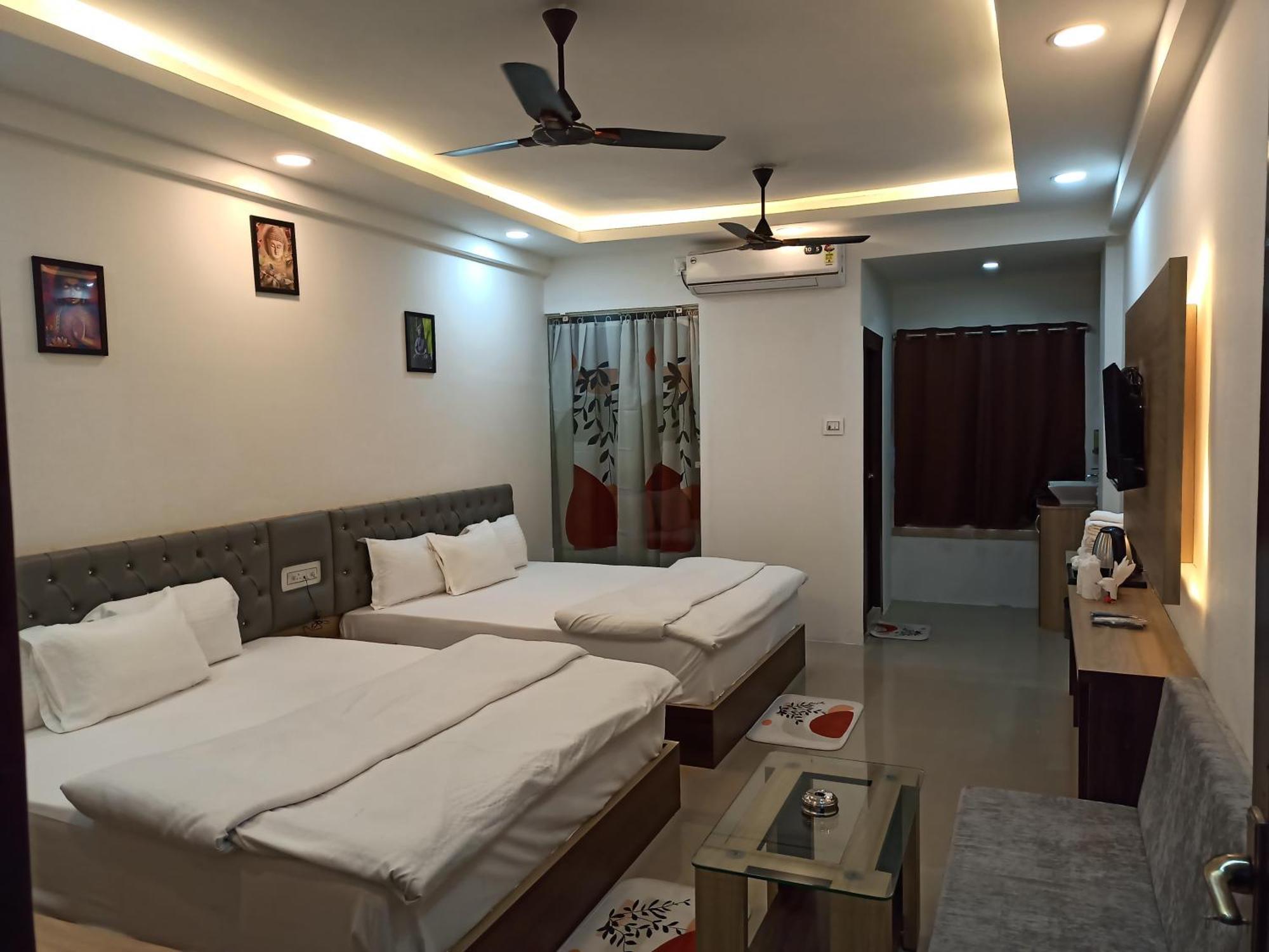 Gods County Hotels & Resorts Tarapith Exteriör bild